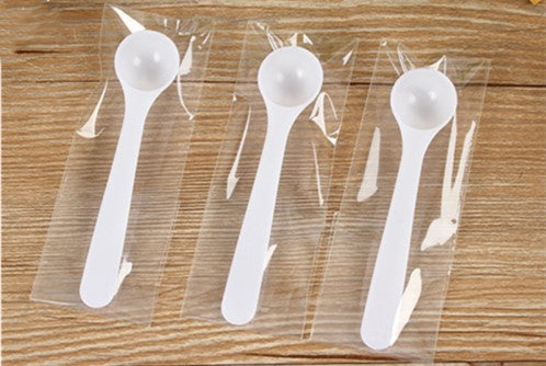 Food Grade Plastic Spoon 1g Measuring  100% Brand New & High Quality. Adopting high quality food safety material,poisonless and tasteless. The small spoon is healthful and clean, easy to clean, can be recycled. It is made from food grade PP material, non-toxic, can be used more safely. Concise and easy, small and exquisite, easy to use.